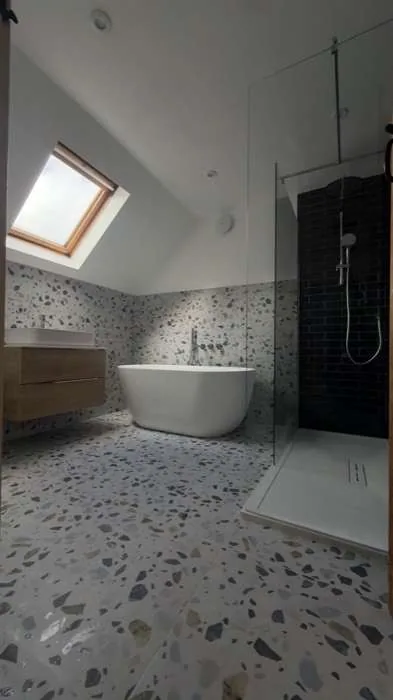 Family bathroom with freestanding bath, Letchworth Garden City